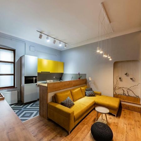 The Yellow Umbrella Studio Cluj-Napoca Luaran gambar