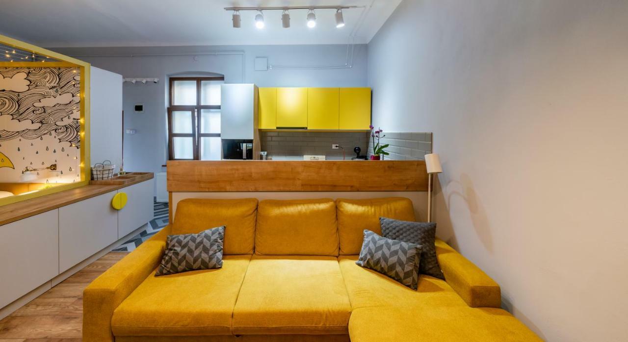 The Yellow Umbrella Studio Cluj-Napoca Luaran gambar