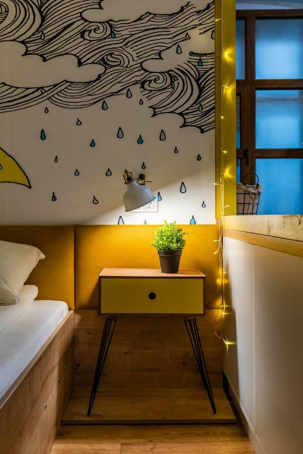 The Yellow Umbrella Studio Cluj-Napoca Luaran gambar
