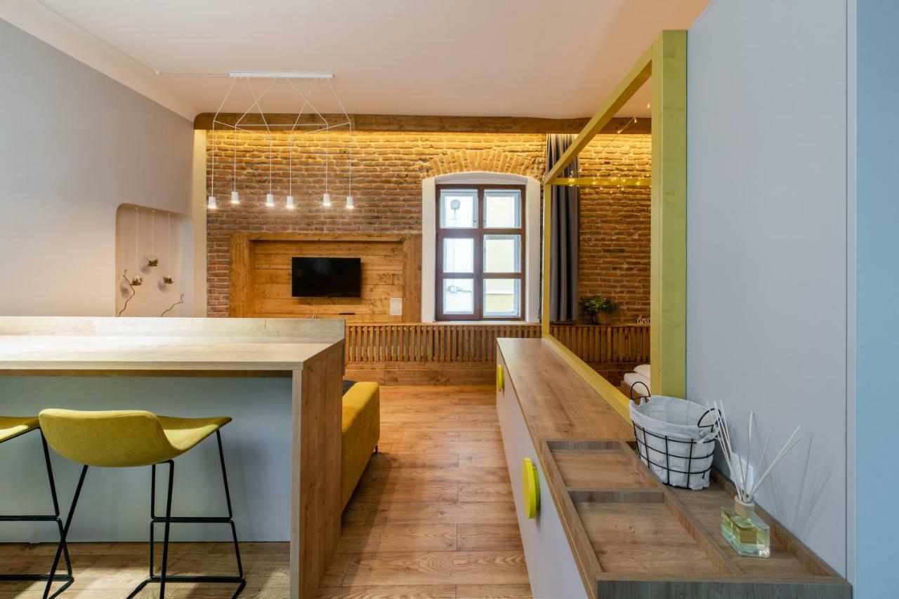 The Yellow Umbrella Studio Cluj-Napoca Luaran gambar