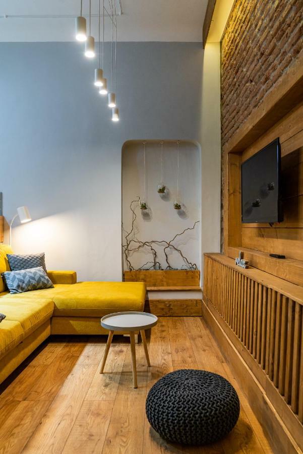 The Yellow Umbrella Studio Cluj-Napoca Luaran gambar
