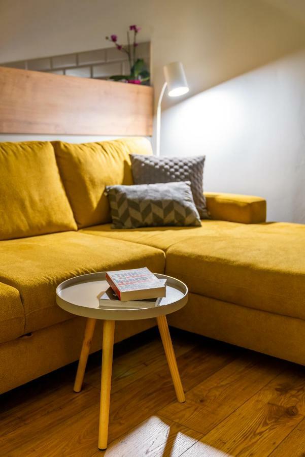 The Yellow Umbrella Studio Cluj-Napoca Luaran gambar