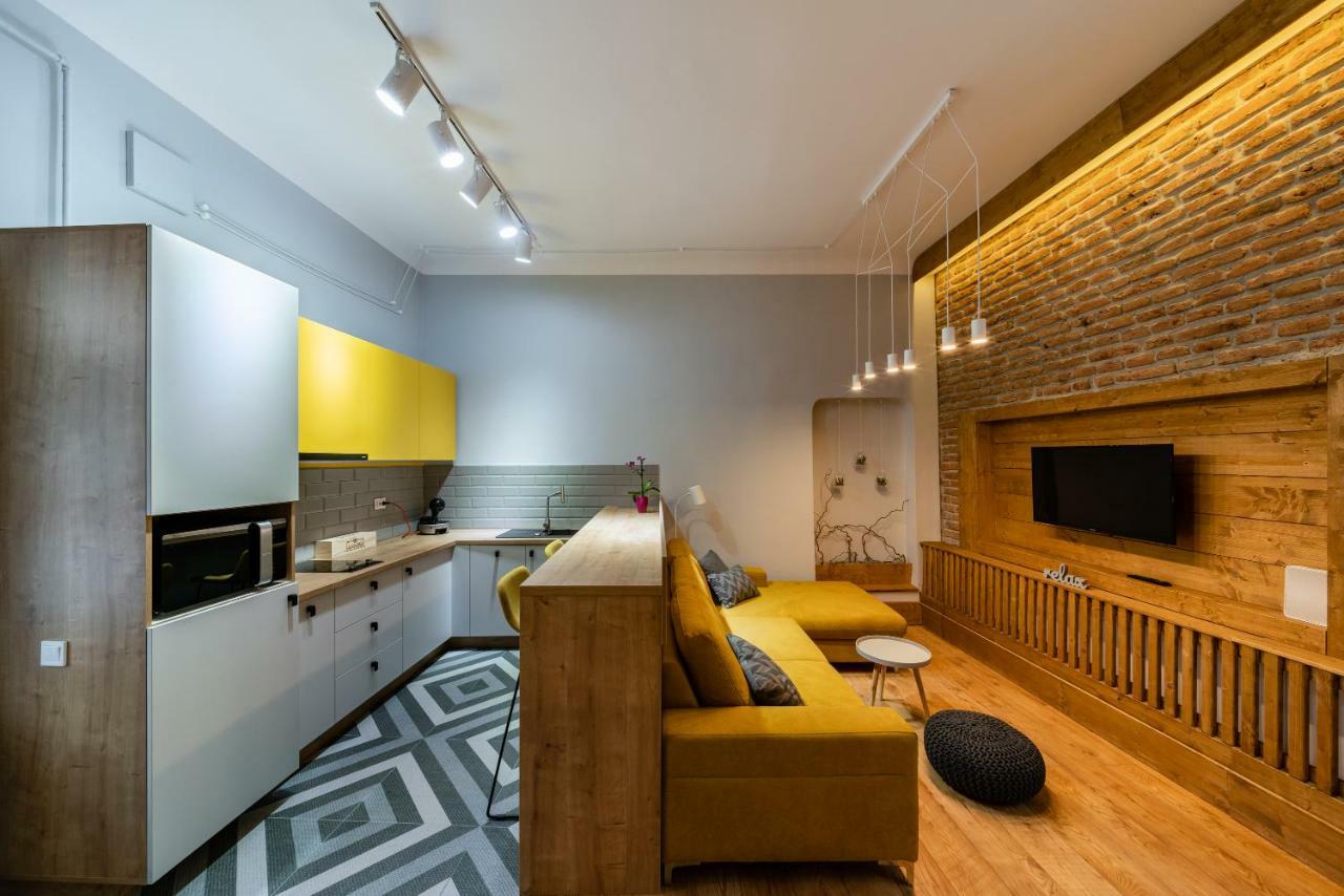 The Yellow Umbrella Studio Cluj-Napoca Luaran gambar